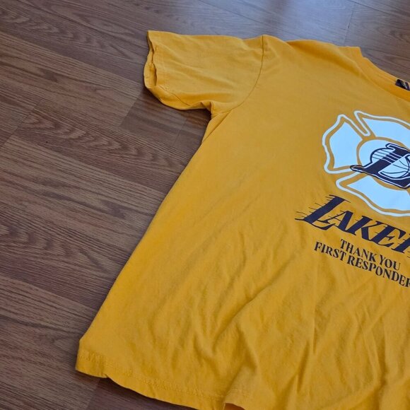 LA Lakers Stadium Giveaway T-Shirt XL Thank You First Responders 1/13/2025 - Picture 2 of 10